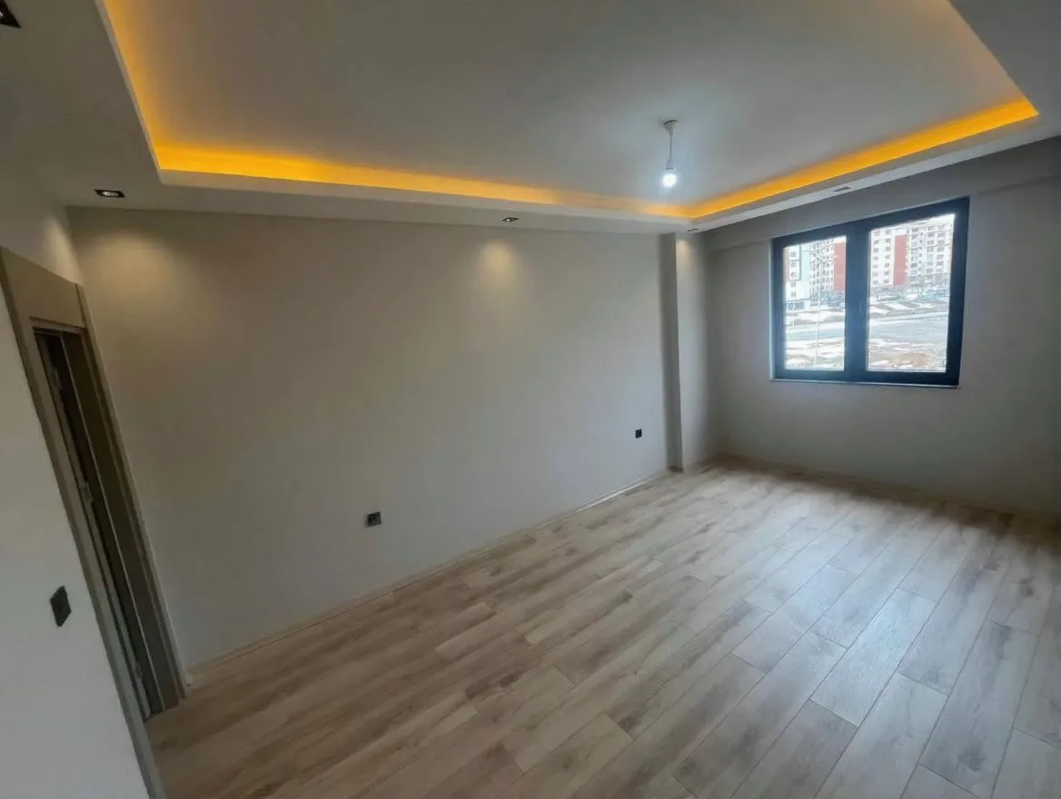 Palandöken Hüseyin Avni Ulaş'ta 2. Kat 150 m² 3+1 Kiralık Daire - 2