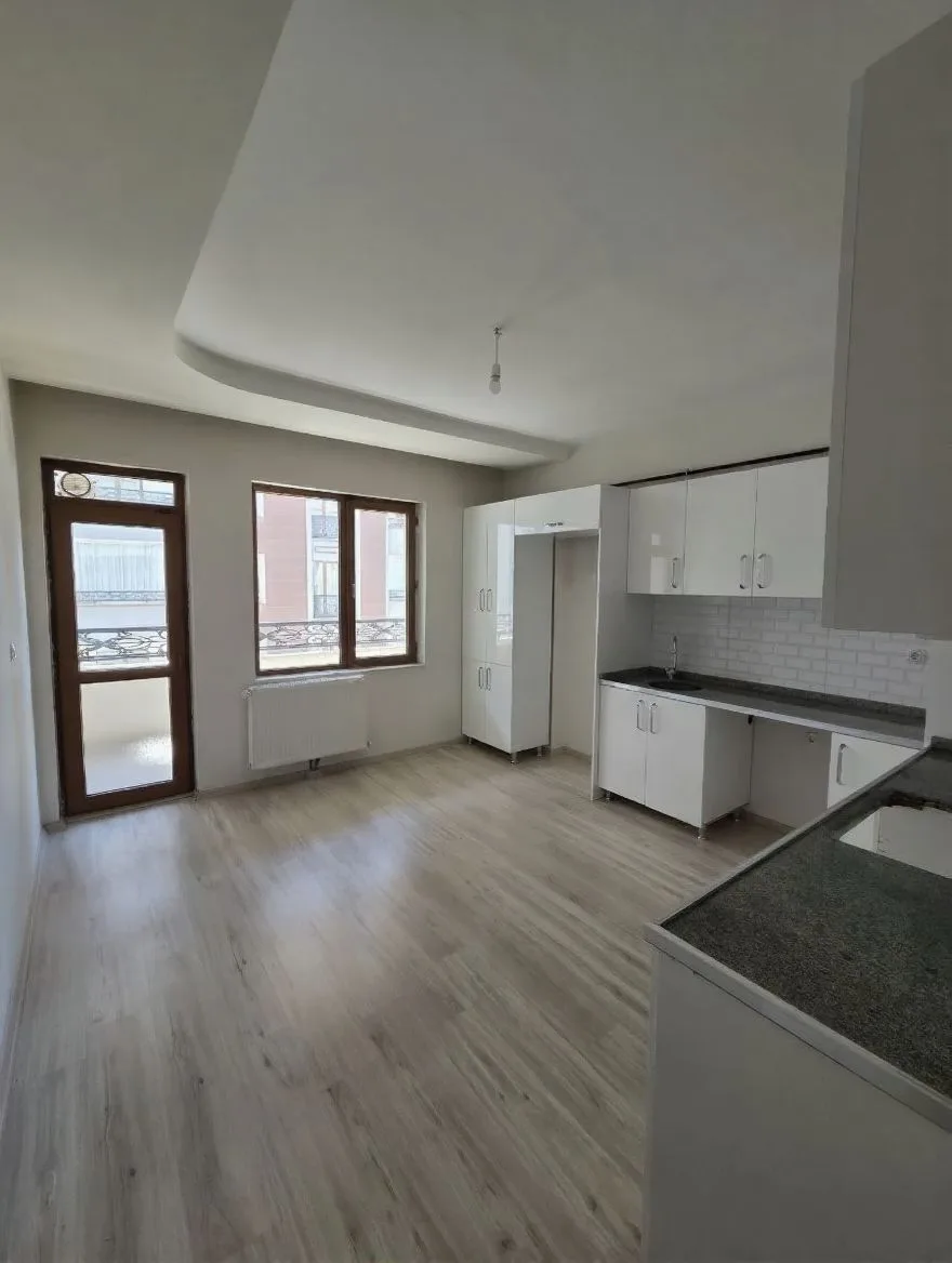 Palandöken Hüseyin Avni Ulaş'ta 3 Yaşında 3. Kat 165 m² 3+1 Kiralık Daire - 5