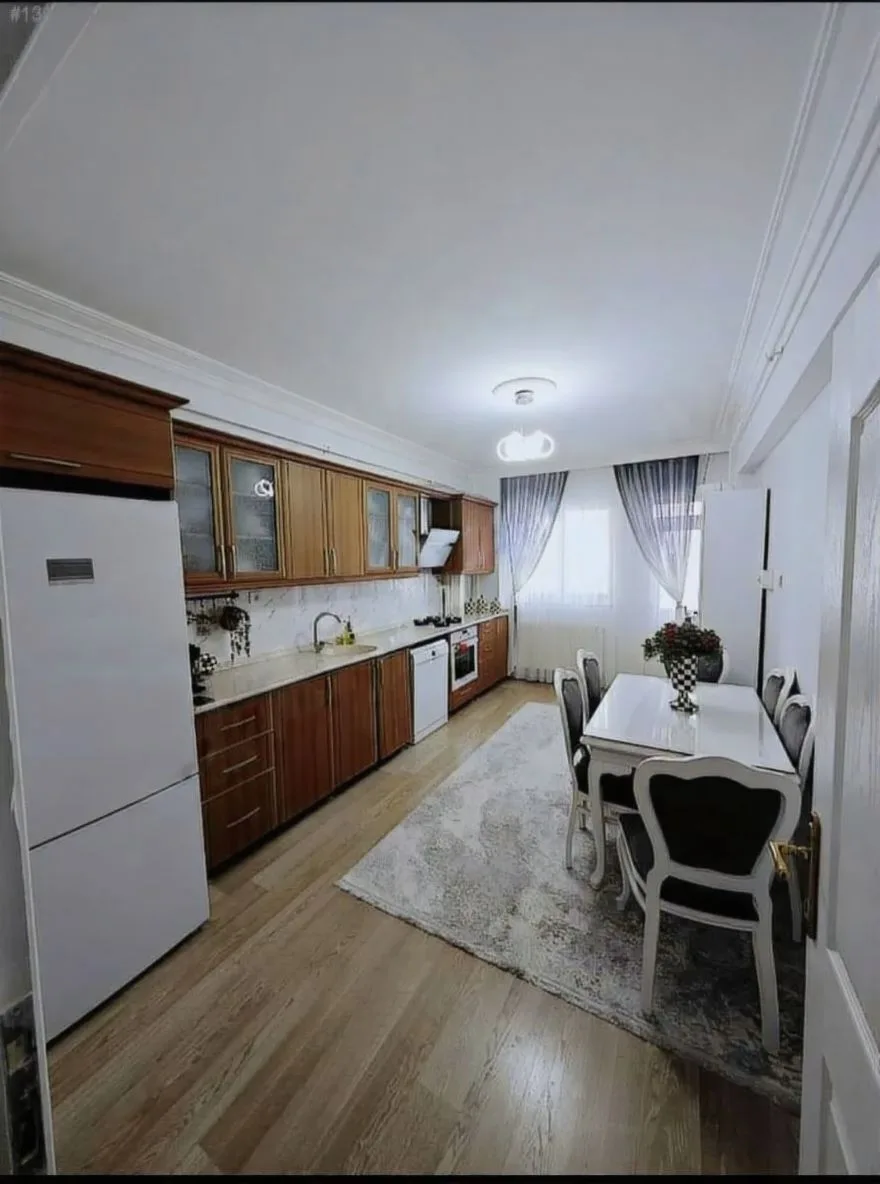 Palandöken Hüseyin Avni Ulaş'ta 3. Kat 160 m² 3+1 Kiralık Daire - 1