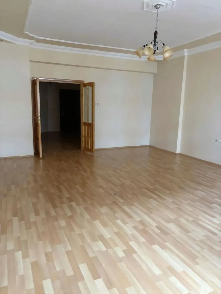 Palandöken Hüseyin Avni Ulaş'ta 3. Kat 200 m² 3+1 Kiralık Daire - Fotoğraf 4