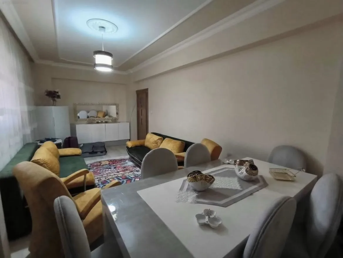 Aziziye Merkez'de Zemin Kat 136 m² 3+1 Kiralık Daire - 1