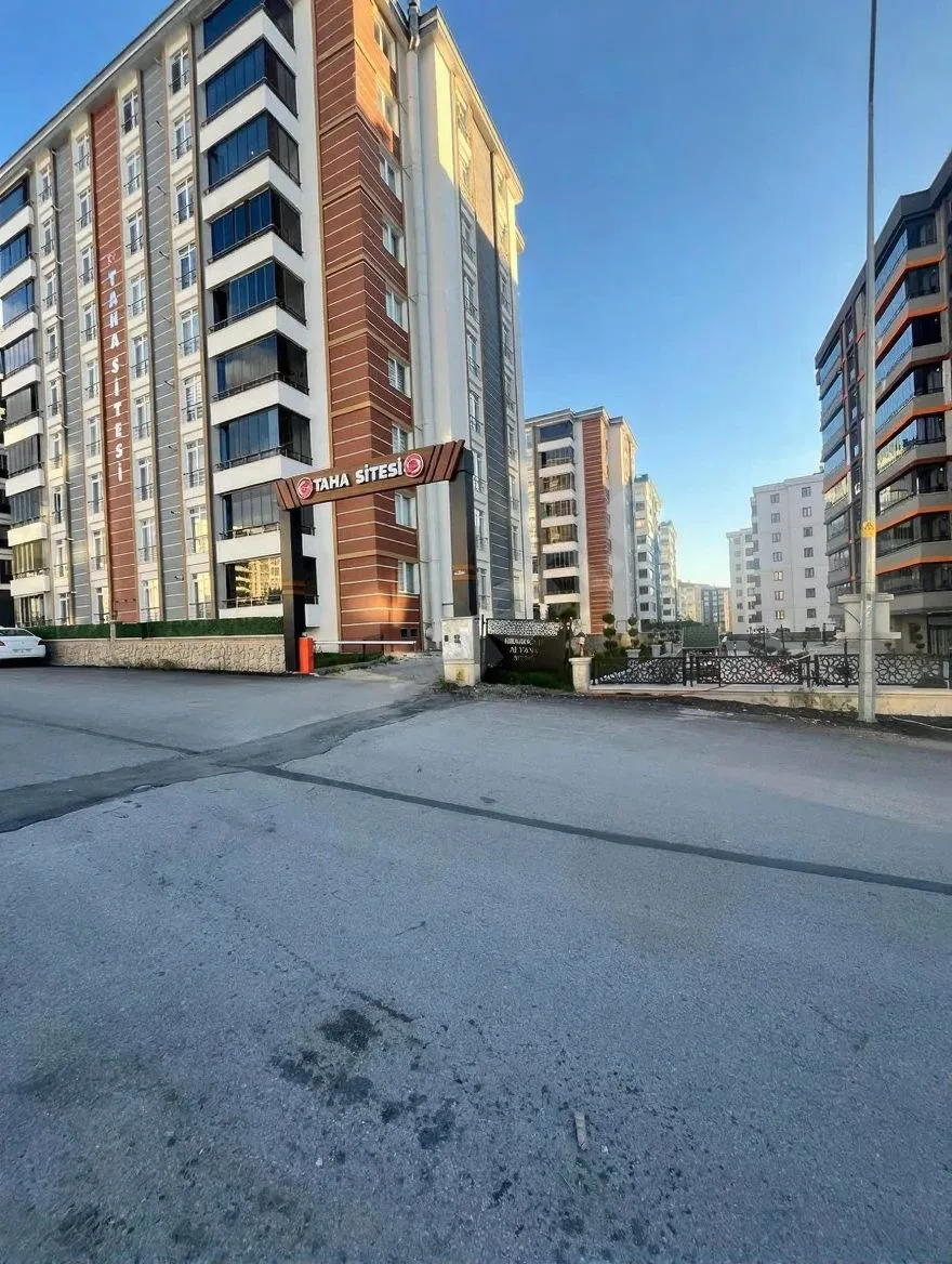 Palandöken Hüseyin Avni Ulaş'ta 2. Kat 145 m² 3+1 Kiralık Daire - Fotoğraf 2