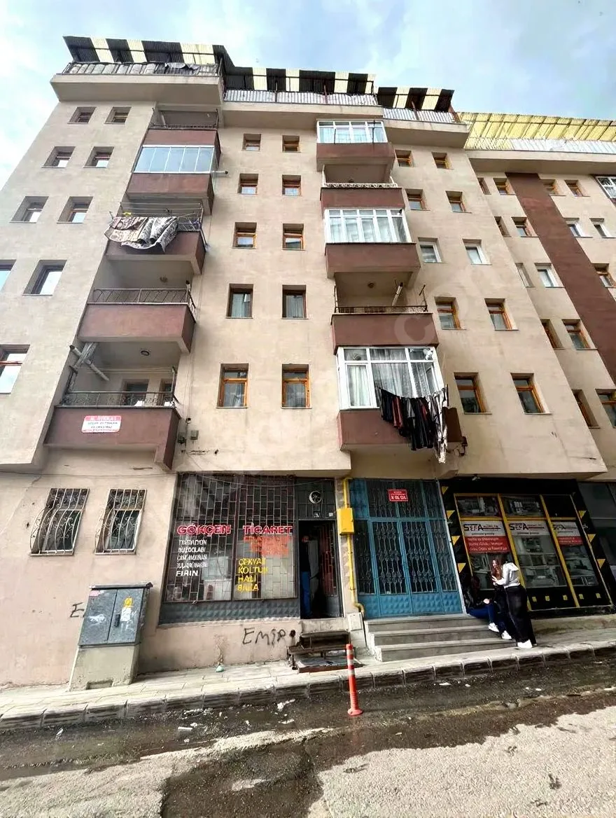 Yakutiye Lalapaşa'da Giriş Katı 185 m² 3+1 Kiralık Daire - 3