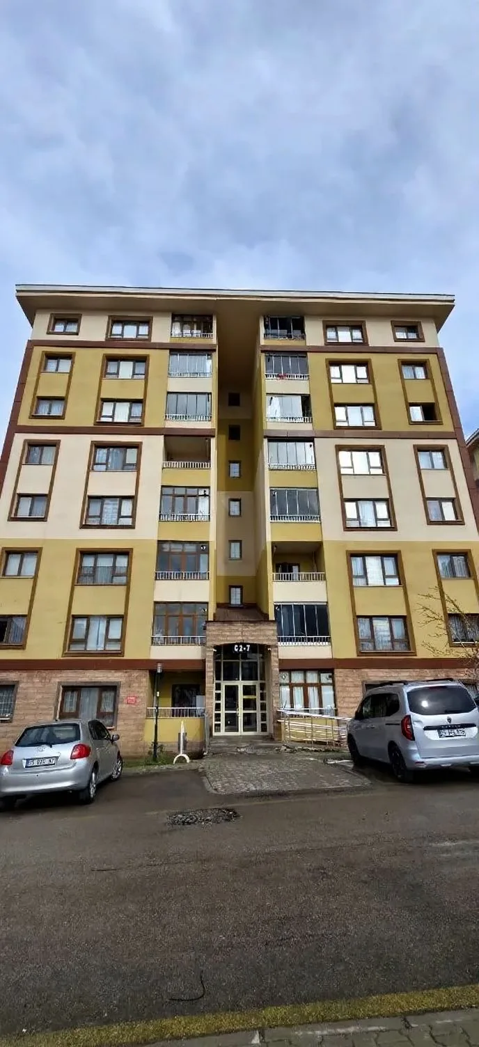 Palandöken Yıldızkent'te Yüksek Giriş Kat 120 m² 3+1 Kiralık Daire - 1