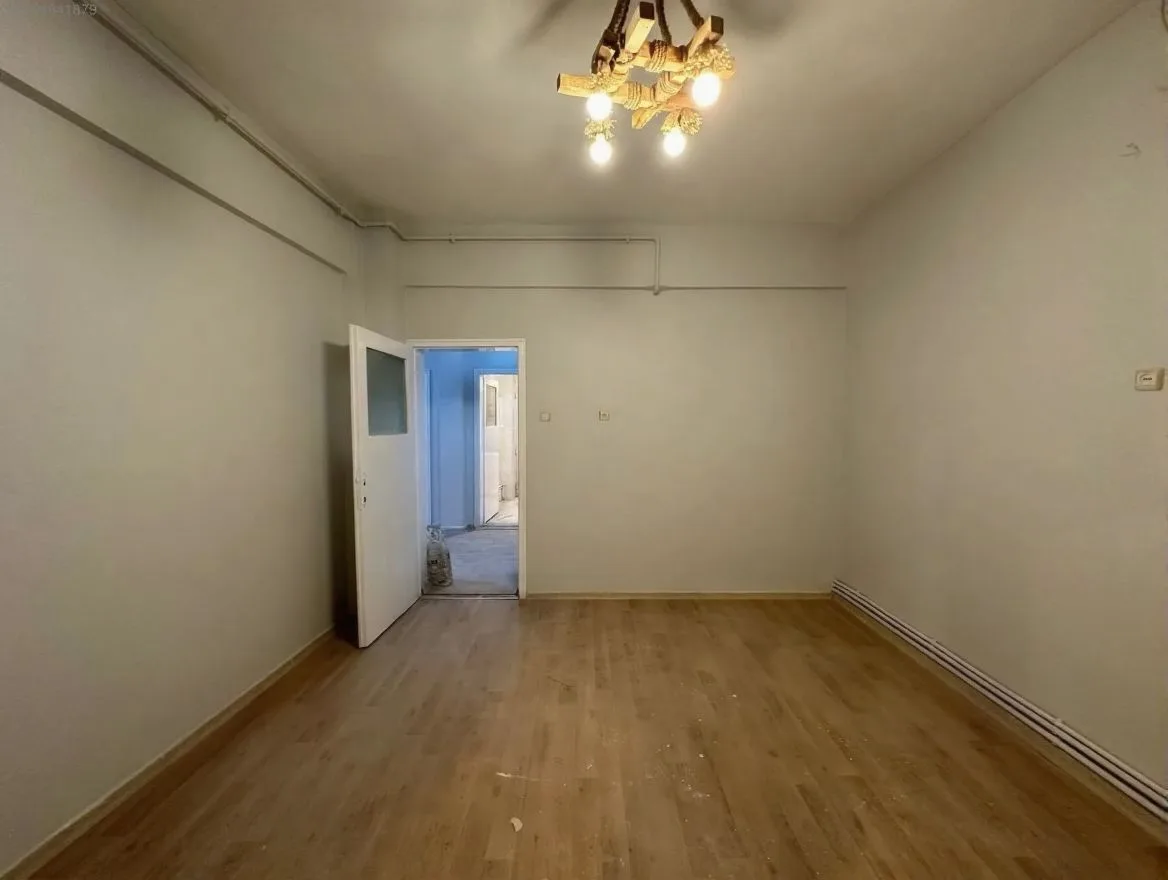 Yakutiye Lalapaşa'da 1. Kat 90 m² 2+1 Kiralık İş Yeri - Fotoğraf 9