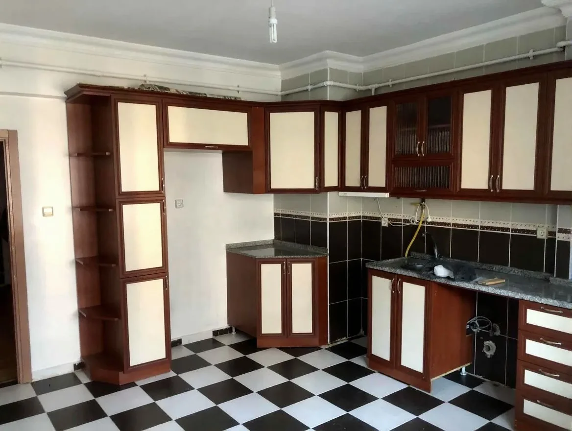 Yakutiye Lalapaşa'da 2. Kat 185 m² 3+1 Kiralık Daire - Fotoğraf 15