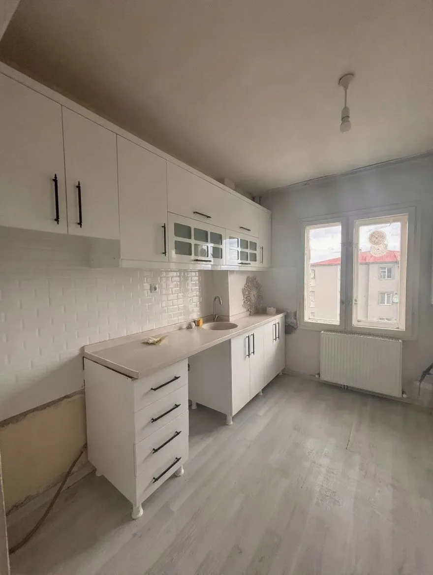 Aziziye Merkez'de 145 m² 3+1 Kiralık Daire - 1