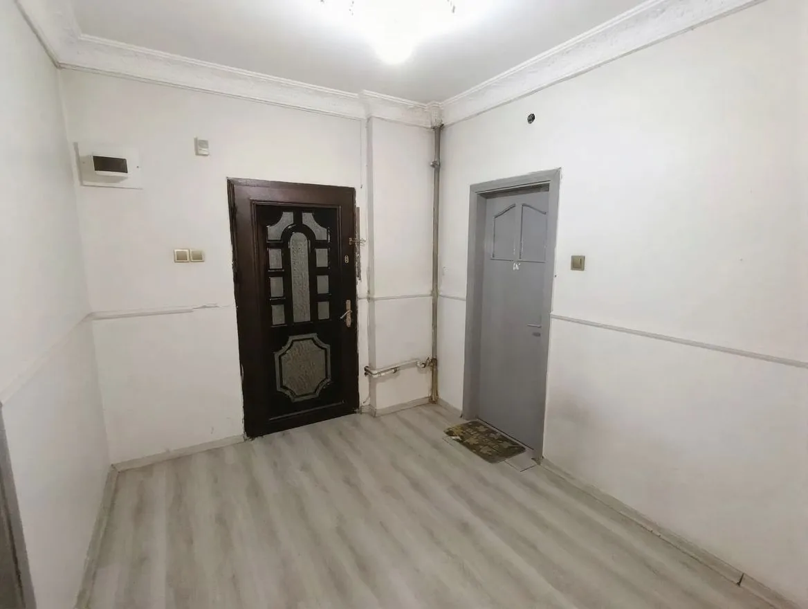 AĞIZ VE DİŞ SAĞLIĞI MERKEZİ YANINDA 220 m² 3+1 GENİŞ OFİS - Fotoğraf 4