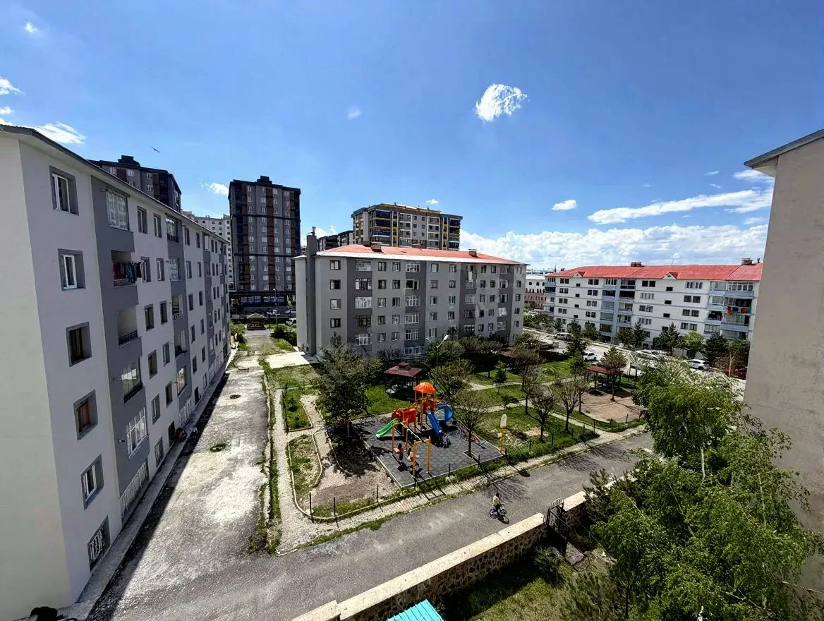 125M² ERZURUM SATILIK 3+1 DAİRE PALANDÖKEN MERKEZİ ISITMALI - Fotoğraf 19