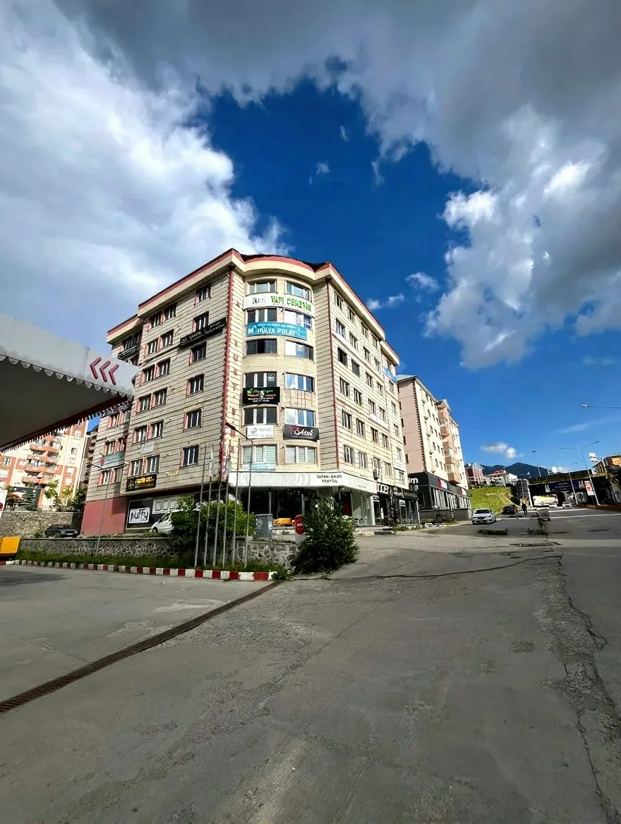 Yakutiye Lalapaşa'da 3. Kat 77 m² 2+0 Kiralık İş Yeri