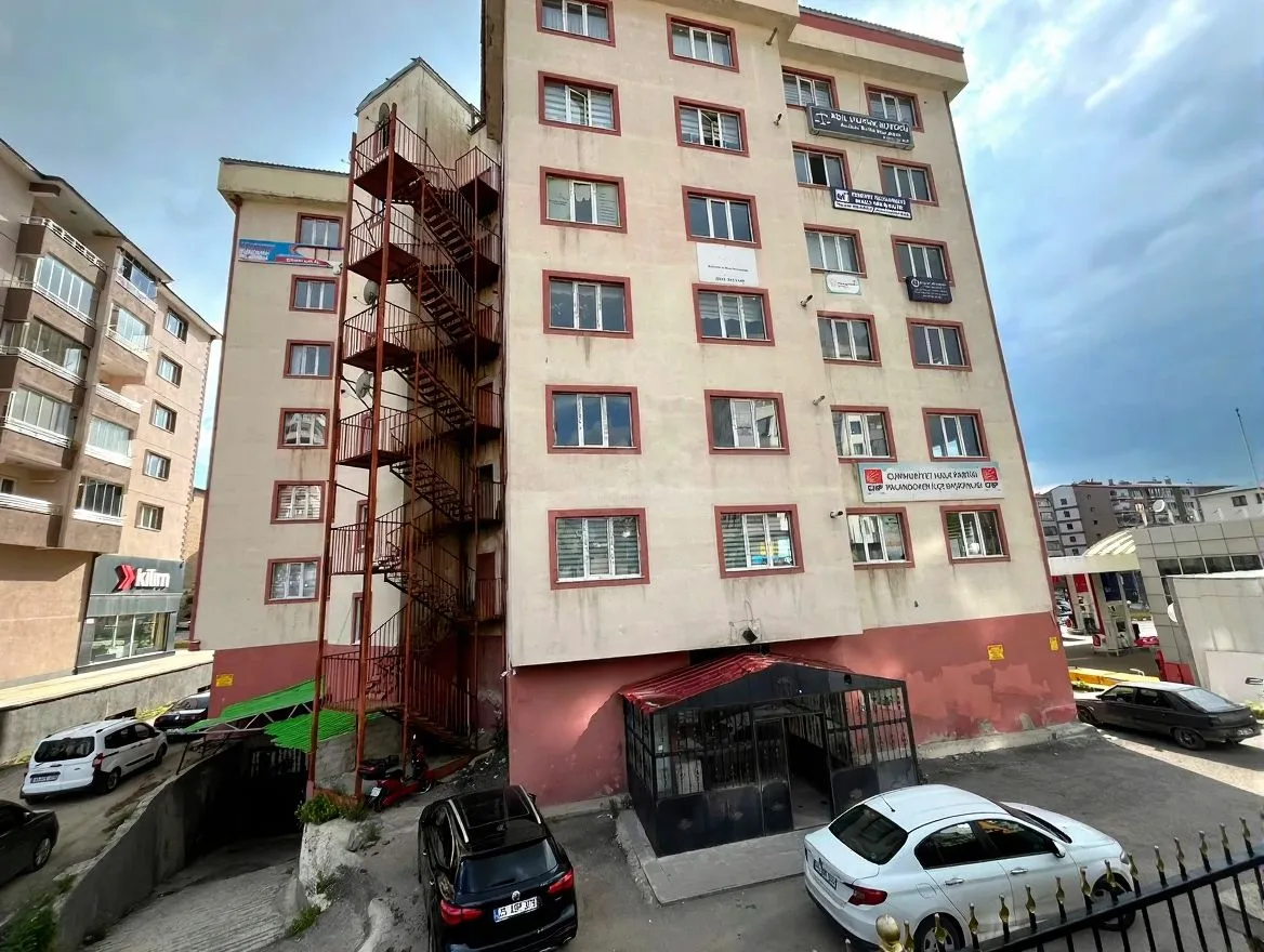 Yakutiye Lalapaşa'da 3. Kat 77 m² 2+0 Kiralık İş Yeri