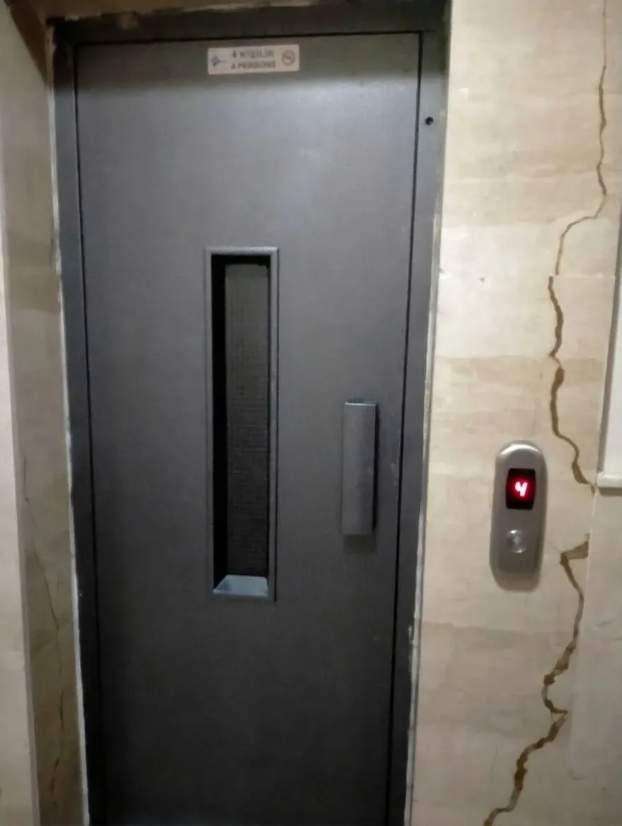 Yakutiye Lalapaşa'da 4. Kat 190 m² 3+1 Kiralık Daire - Fotoğraf 2