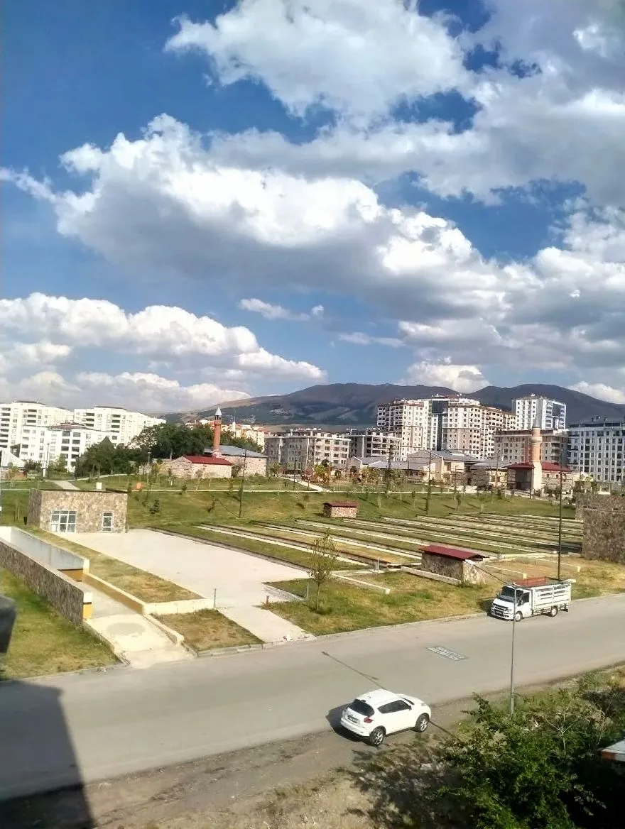 Yakutiye Lalapaşa'da 4. Kat 190 m² 3+1 Kiralık Daire - Fotoğraf 9