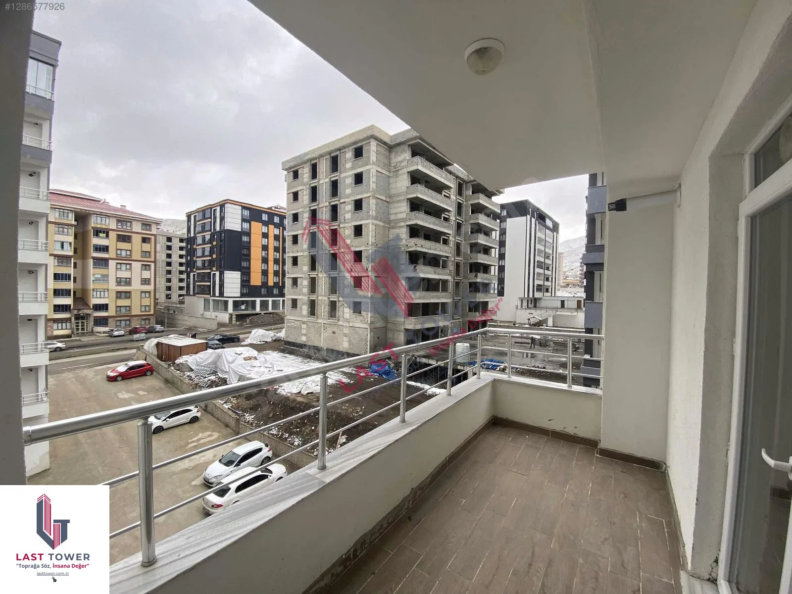 ERZURUM SATILIK 2+1 DAİRE | 1 YAŞINDA 3 CEPHE + GÜVENLİKLİ SİTE - Fotoğraf 4