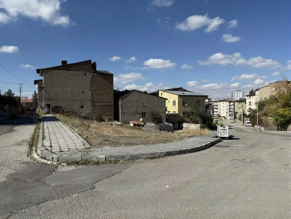 ERZURUM PALANDÖKEN SATILIK ARSA 384M² TICARI + KONUT İMARLI - Fotoğraf 11