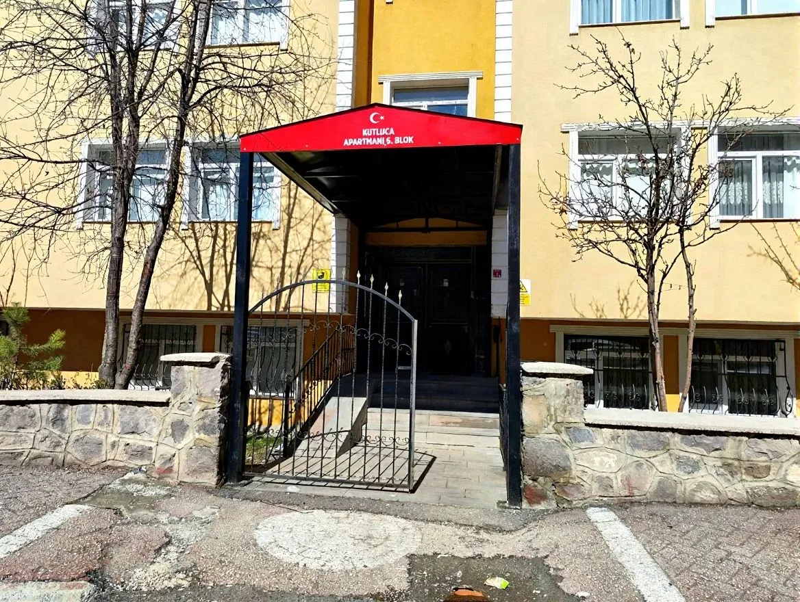 ERZURUM KİRALIK MERKEZİ ISITMALI 2+1 DAİRE | 85M² AZIZIYE - Fotoğraf 2