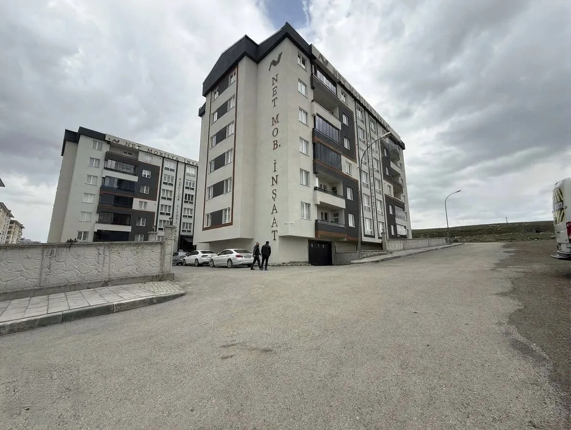 ERZURUM YAKUTIYE SATILIK 3+1 DAİRE 135M² SIFIR - Fotoğraf 4