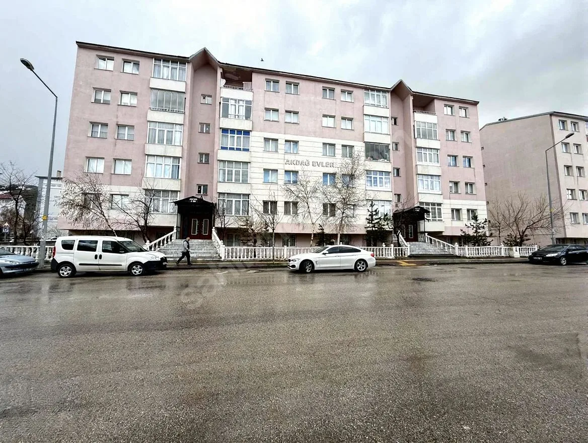 ERZURUM PALANDÖKEN SATILIK 3+1 DAİRE 135M²