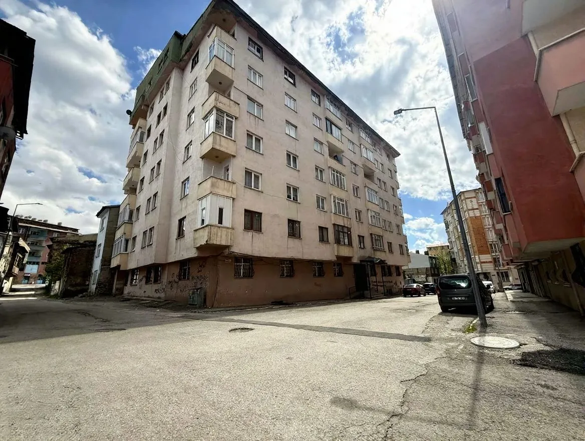 ERZURUM YAKUTIYE SATILIK 3+1 DAİRE KAZIM KARABEKIR PAŞA 175M²