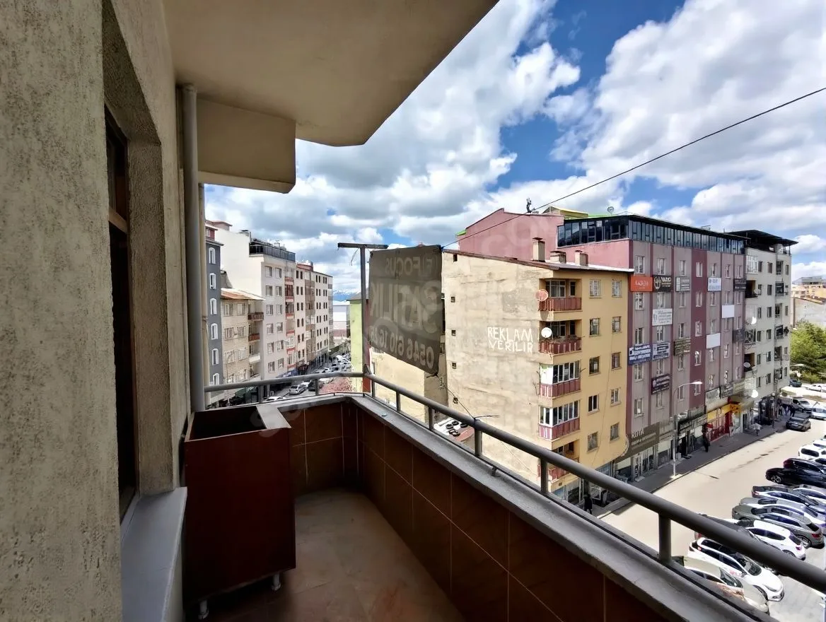 ERZURUM YAKUTIYE SATILIK 3+1 DAİRE 125M² SİTE İÇİ - Fotoğraf 21