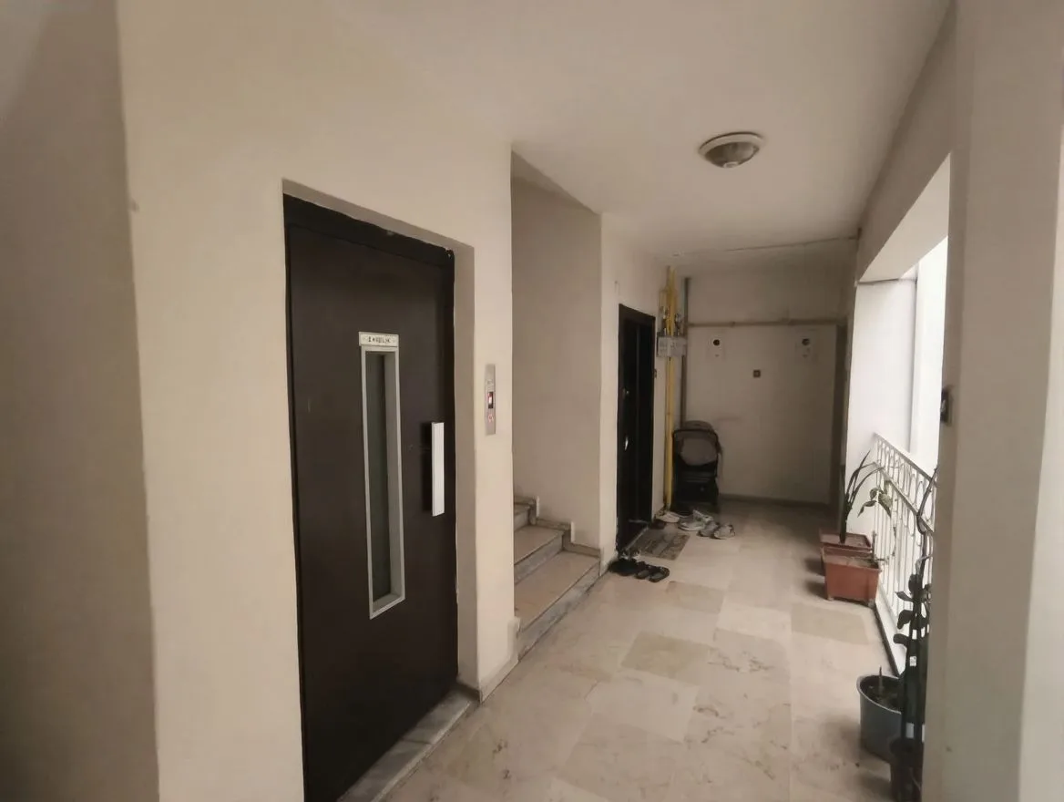 ERZURUM SATILIK 3+1 DAİRE ARA/6 KAT 130M² YAKUTIYE - Fotoğraf 5