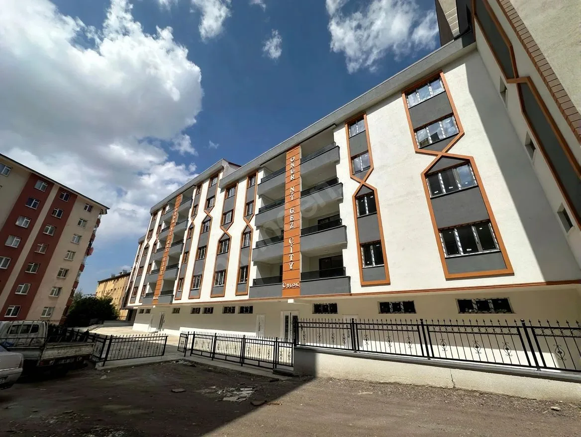 ERZURUM SATILIK 4+1 DAİRE 138M² YAKUTIYE ARA/5