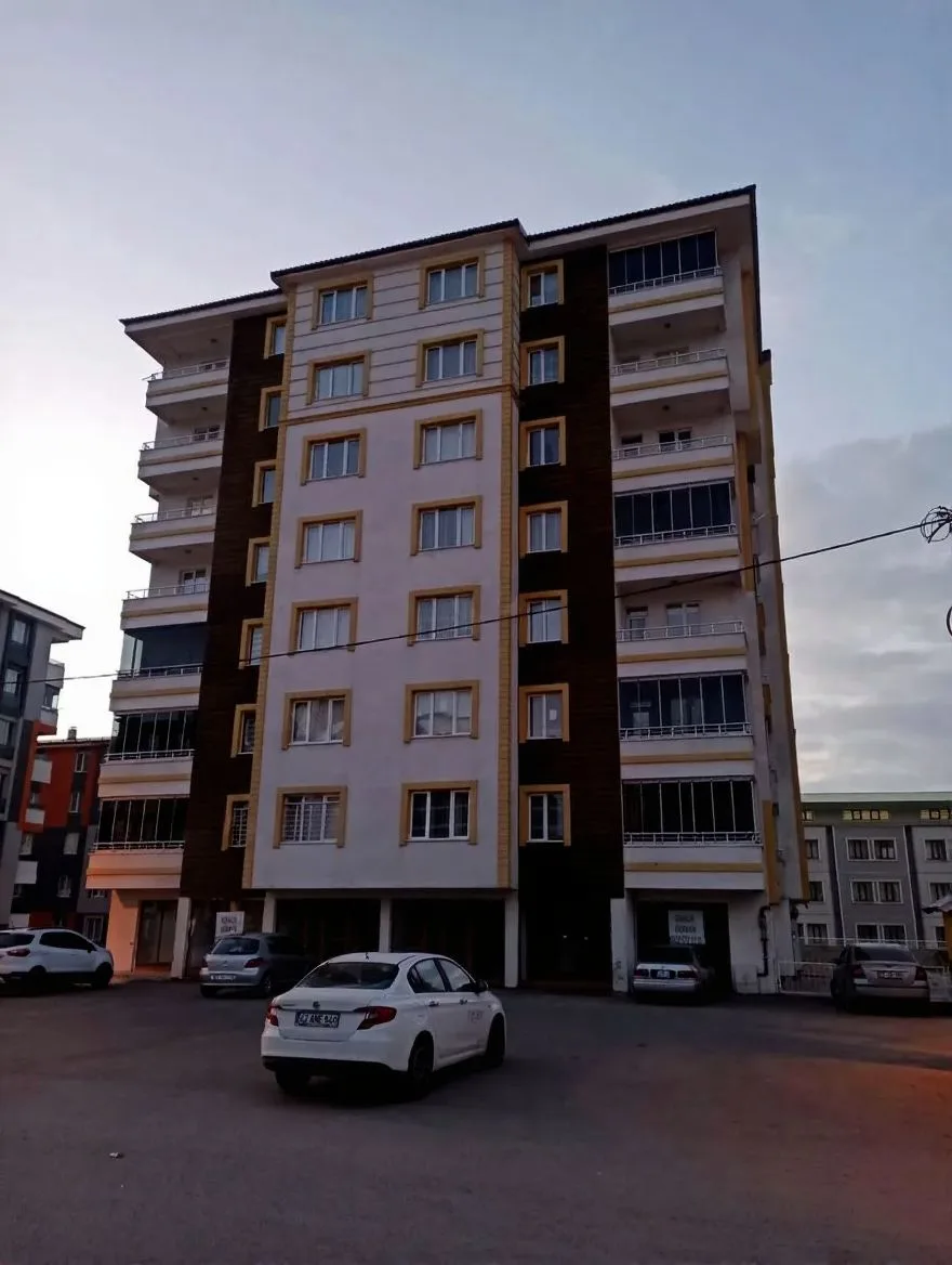 ERZURUM SATILIK 3+1 DAİRE ARA/8 KAT 150M² YAKUTIYE - Fotoğraf 3