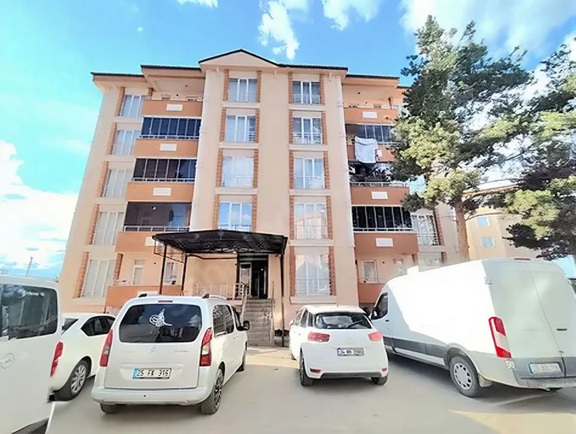 ERZURUM SATILIK 3+1 DAİRE | YAKUTIYE 110M² MERKEZİ ISITMALI - Fotoğraf 16