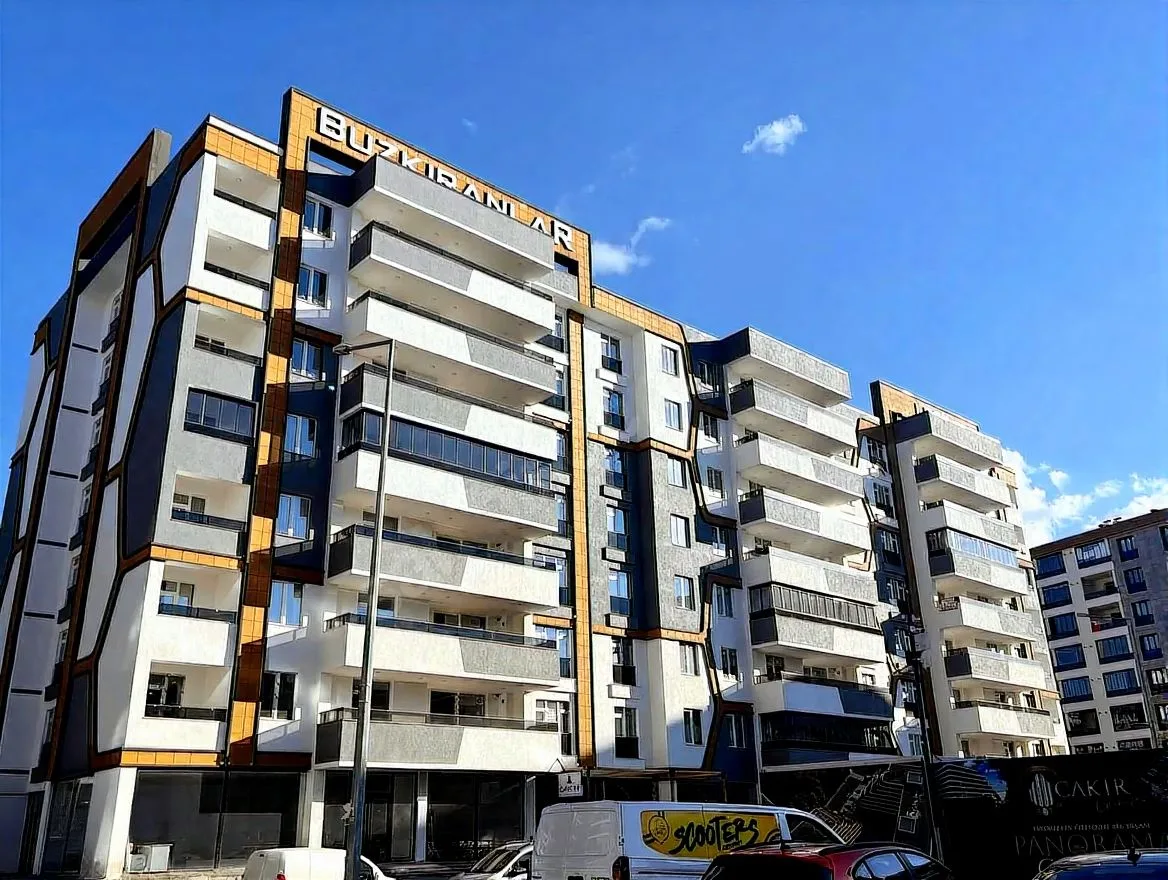 ERZURUM SATILIK 4+1 DAİRE ARA/7 KAT 196M² YAKUTIYE - 1