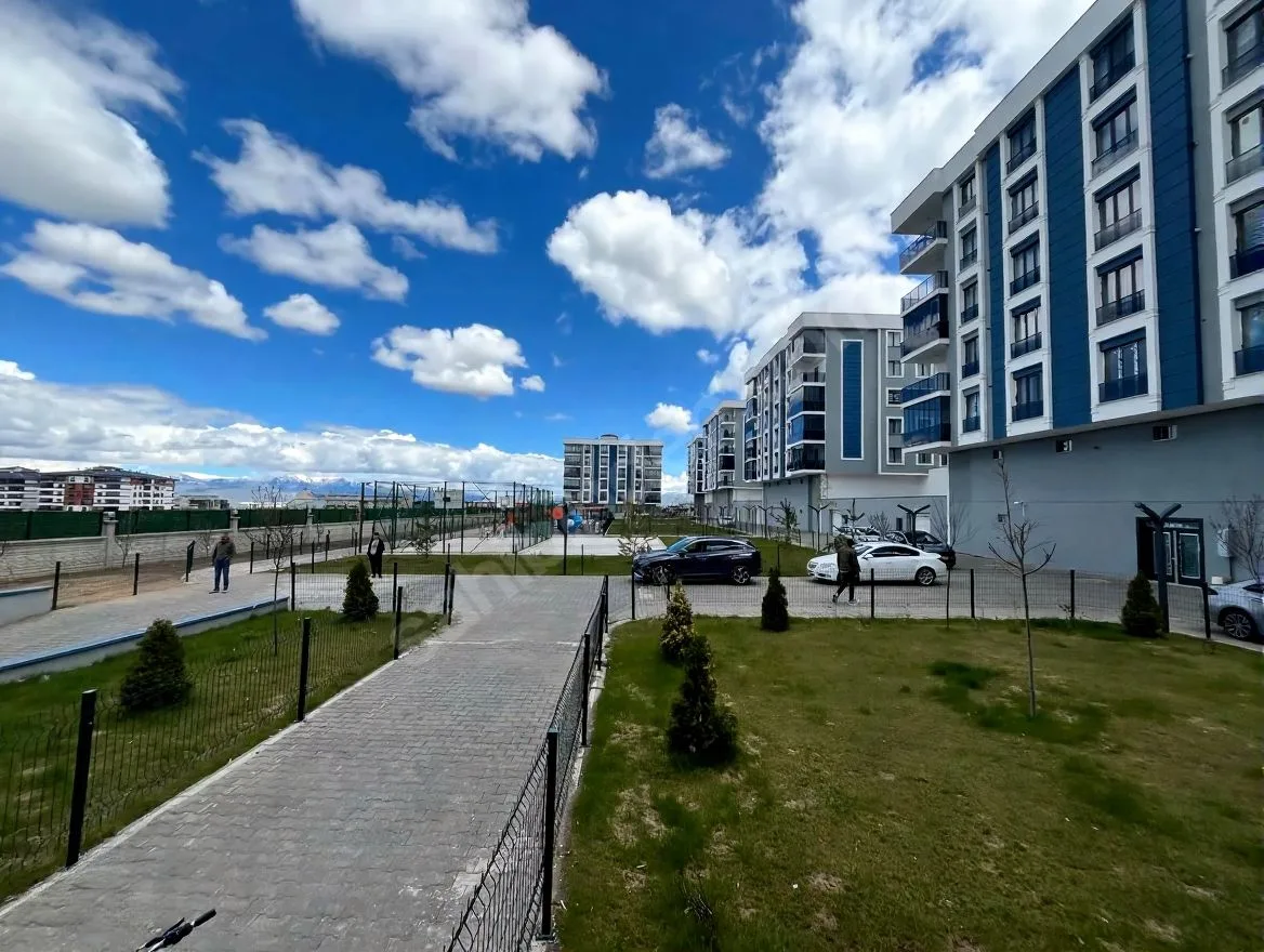ERZURUM KİRALIK YENİ 3+1 DAİRE 120M² YAKUTIYE - Erzurum / Yakutiye / Üniversite Mh. Daire