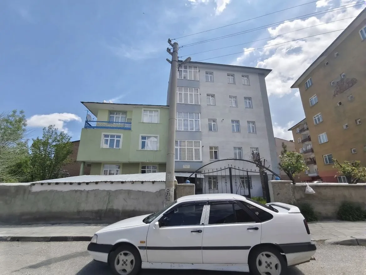 ERZURUM KİRALIK MERKEZİ ISITMALI 3+1 DAİRE 145M² PALANDÖKEN - Fotoğraf 23