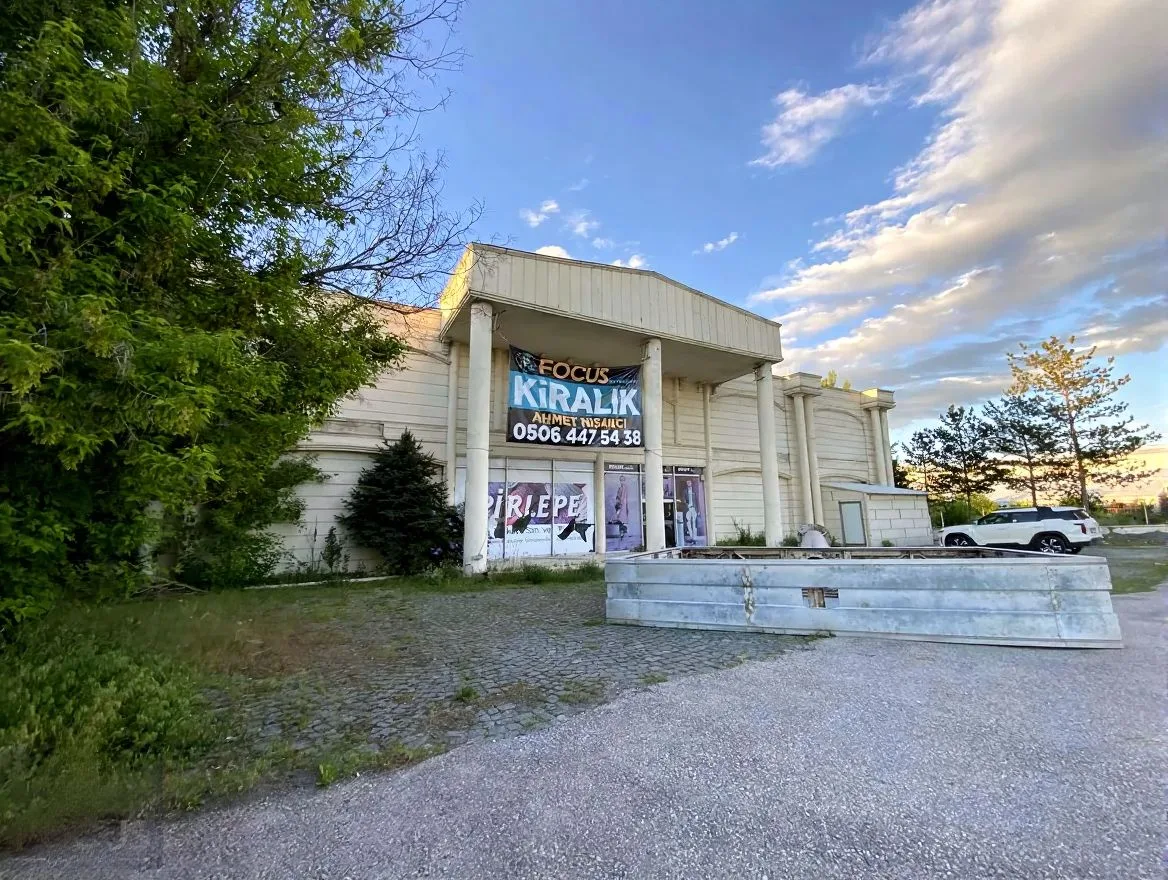 KİRALIK DÜKKAN ERZURUM AZIZIYE GEZKÖY 2500M² - 1