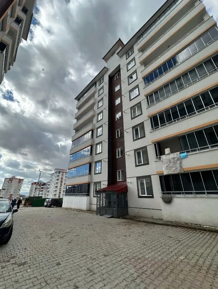 4+1 SATILIK DAİRE ERZURUM/YAKUTIYE 165M² ARA/8 - 2