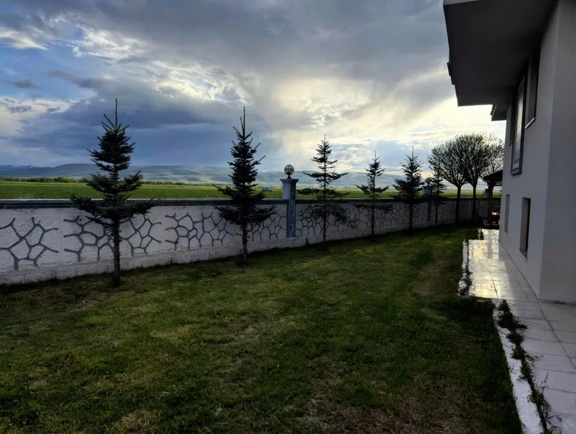 Aziziye Merkez'de 2. Kat 165 m² 3+1 Kiralık Daire - Fotoğraf 14