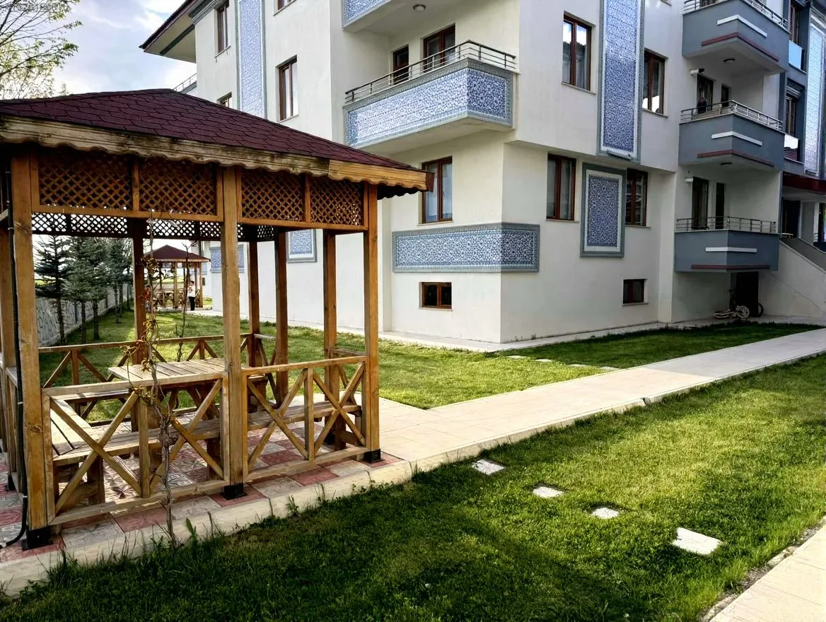 Aziziye Merkez'de 2. Kat 165 m² 3+1 Kiralık Daire - Fotoğraf 15