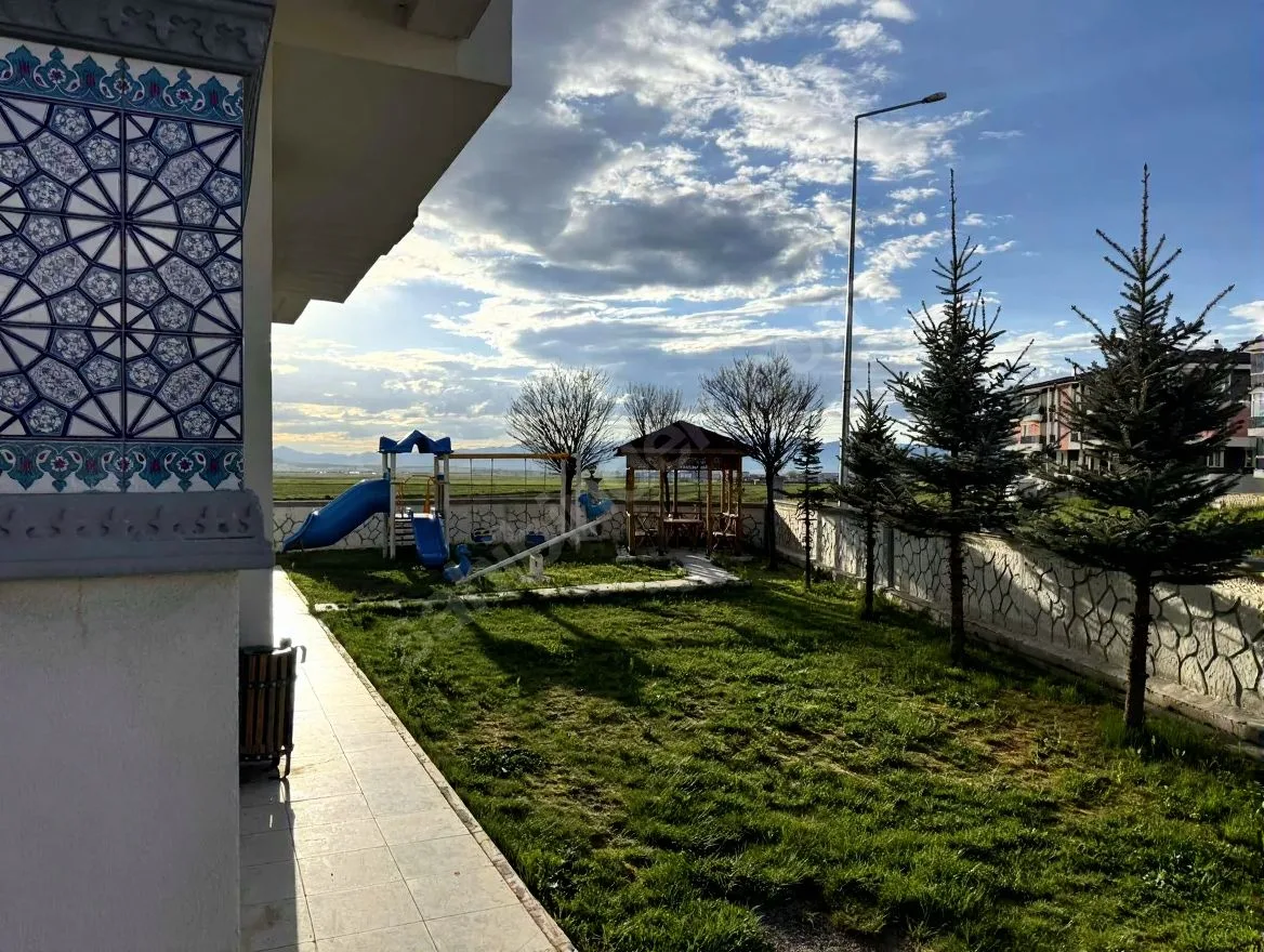 Aziziye Merkez'de 2. Kat 165 m² 3+1 Kiralık Daire - Fotoğraf 17