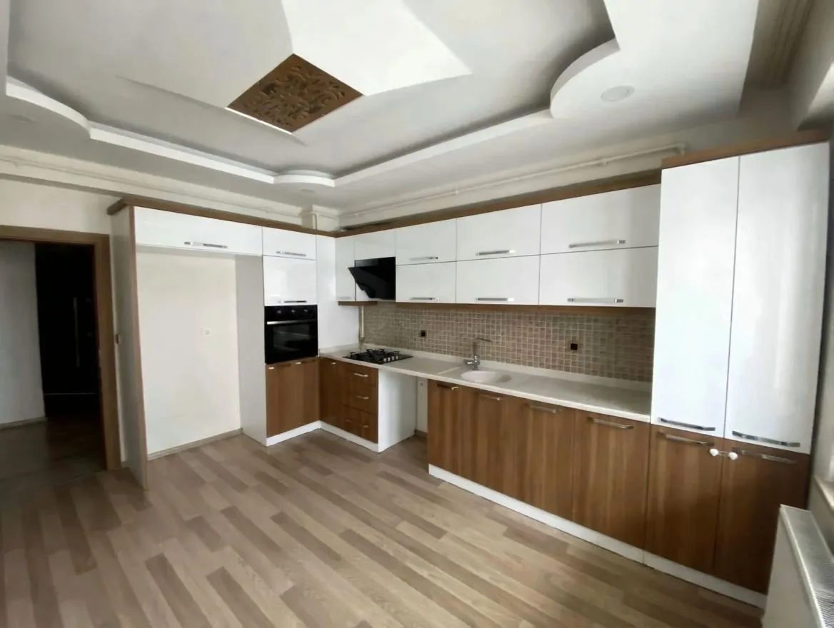 Aziziye Merkez'de 2. Kat 165 m² 3+1 Kiralık Daire - Fotoğraf 6