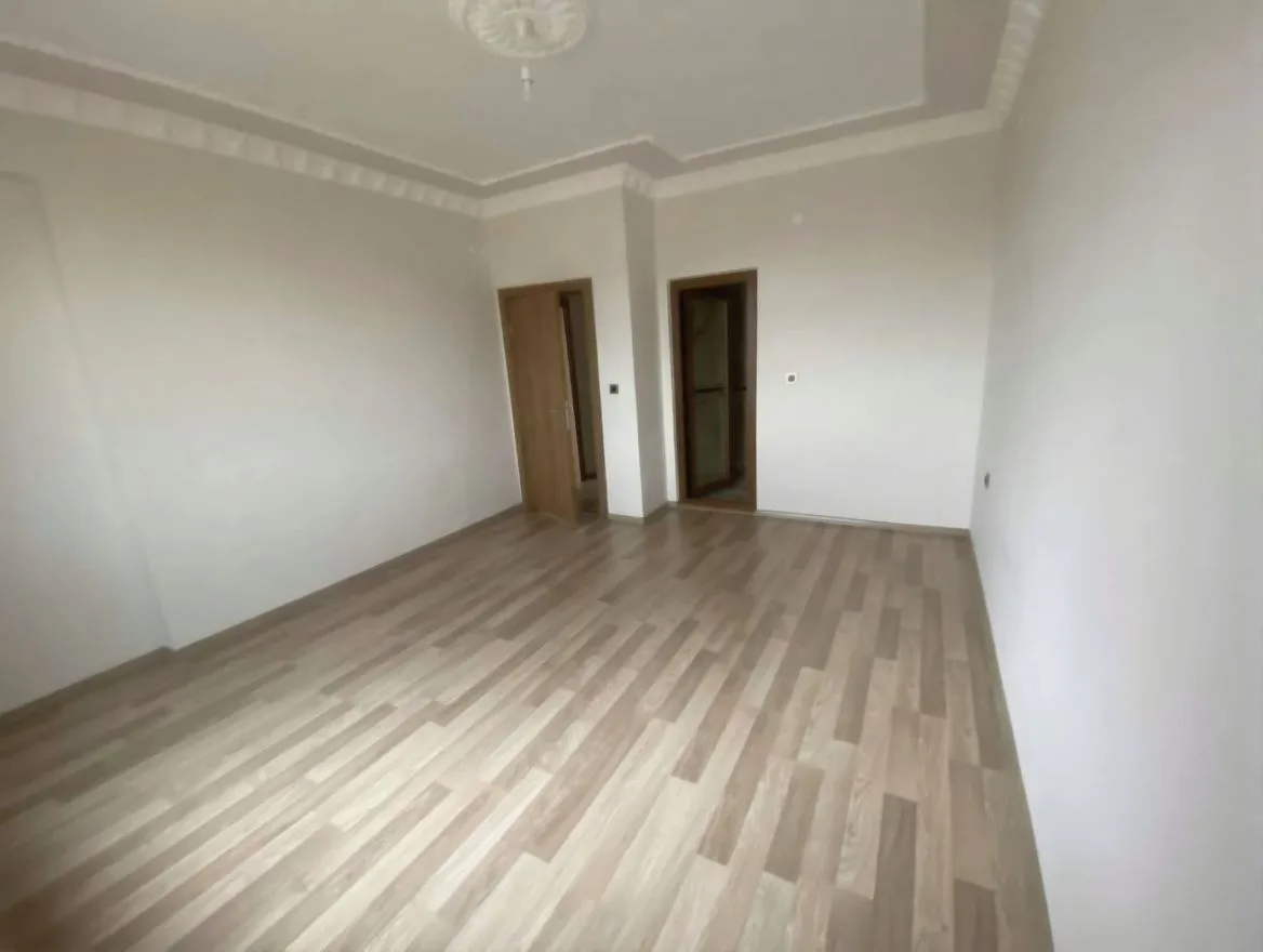 Aziziye Merkez'de 2. Kat 165 m² 3+1 Kiralık Daire - Fotoğraf 9