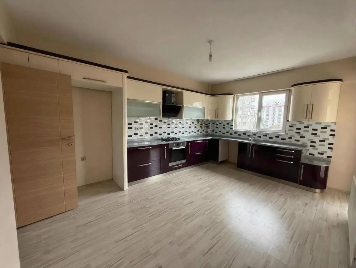 ERZURUM KİRALIK MERKEZİ ISITMALI 3+1 DAİRE | 145M² PALANDÖKEN - Erzurum / Palandöken / Adnan Menderes Mah. Daire