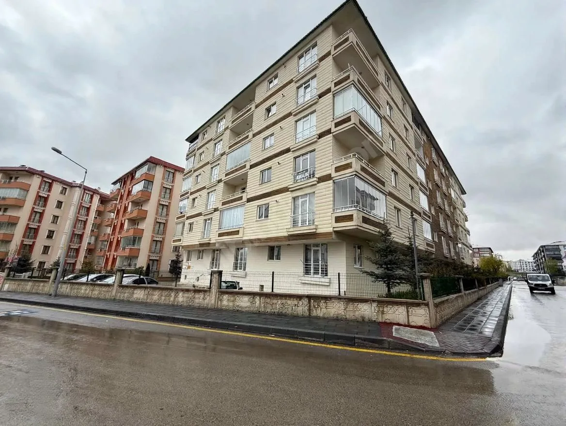 ERZURUM KİRALIK MERKEZİ ISITMALI 3+1 DAİRE | 145M² PALANDÖKEN - Fotoğraf 22
