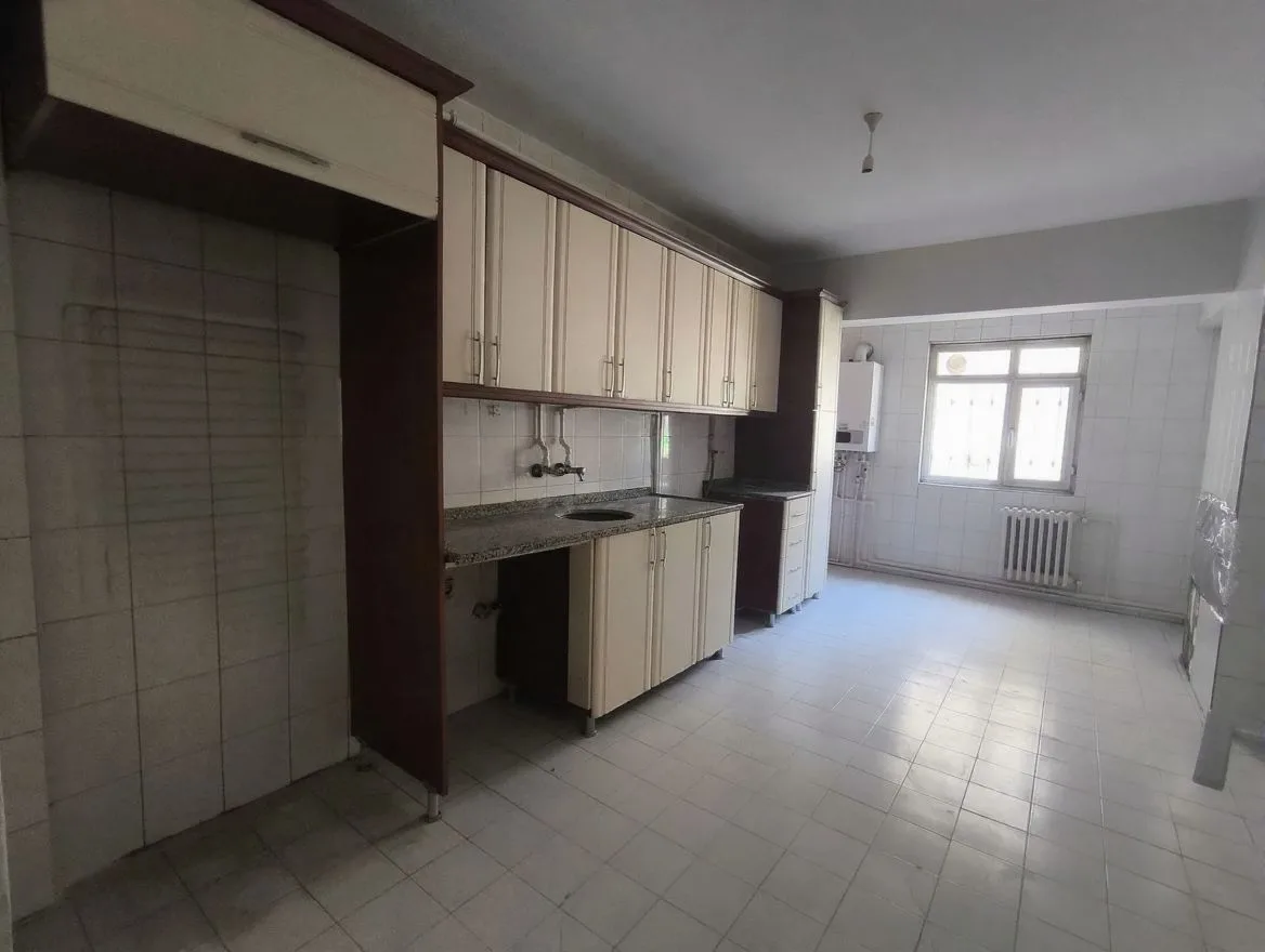 ERZURUM KİRALIK 3+1 DAİRE | YAKUTIYE 150M² ASANSÖRLÜ - Fotoğraf 7