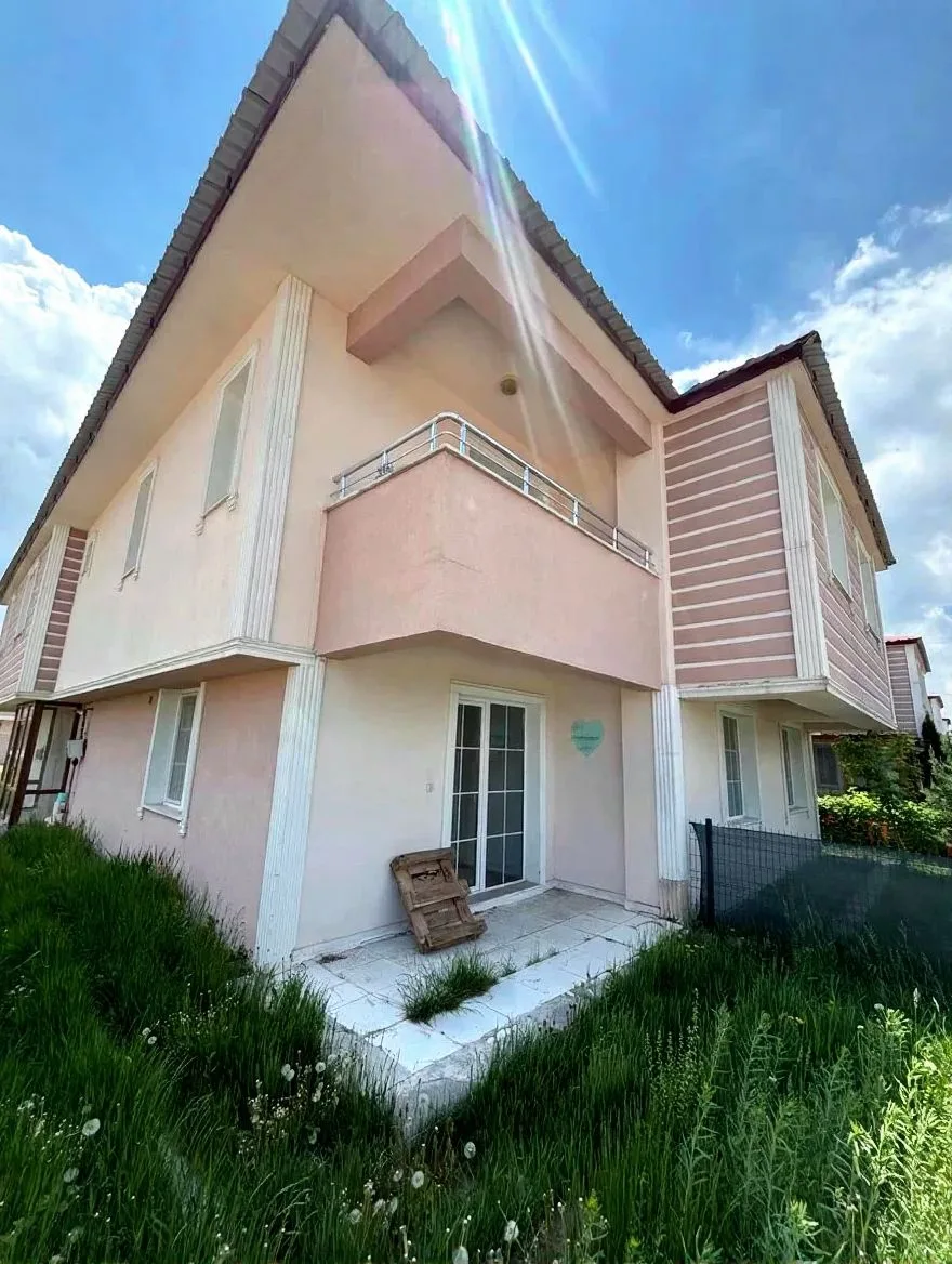 4.5+1 KİRALIK LÜKS VİLLA ERZURUM/AZIZIYE 250M² - 1