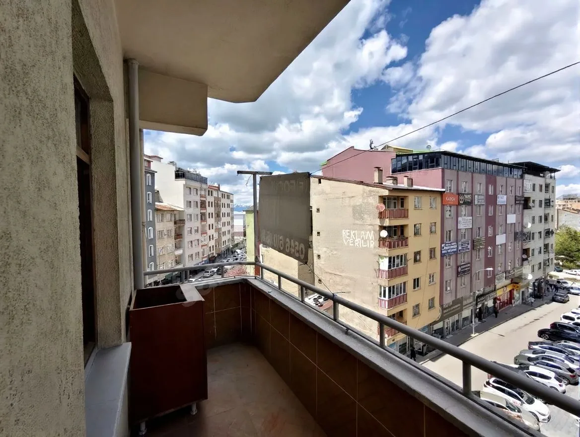 ERZURUM KİRALIK MERKEZİ ISITMALI 3+1 DAİRE | 125M² YAKUTIYE - Fotoğraf 22