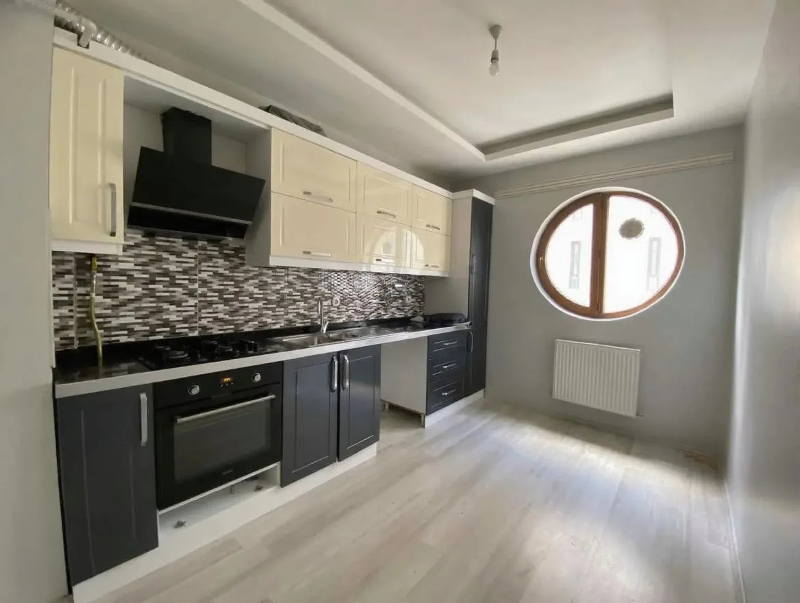 ERZURUM KİRALIK MERKEZİ ISITMALI 3+1 DAİRE | 130M² YAKUTIYE - Fotoğraf 8