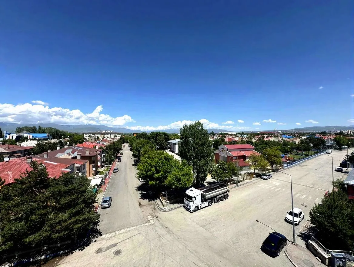 Aziziye Merkez'de 5 Yaşında 4. Kat 145 m² 3+1 Kiralık Daire - Fotoğraf 14