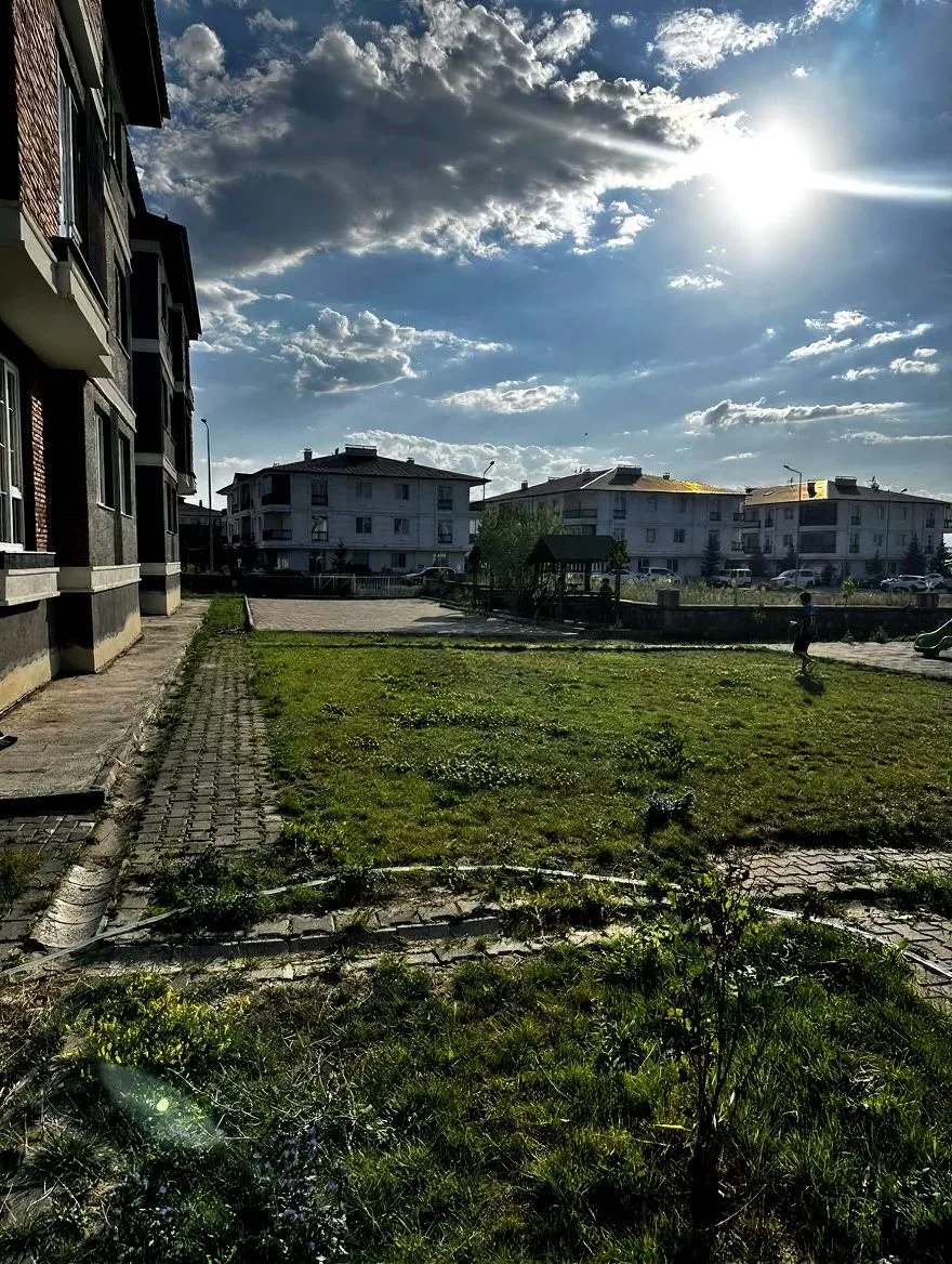 Aziziye Merkez'de 5 Yaşında 2. Kat 145 m² 3+1 Kiralık Daire - Fotoğraf 11