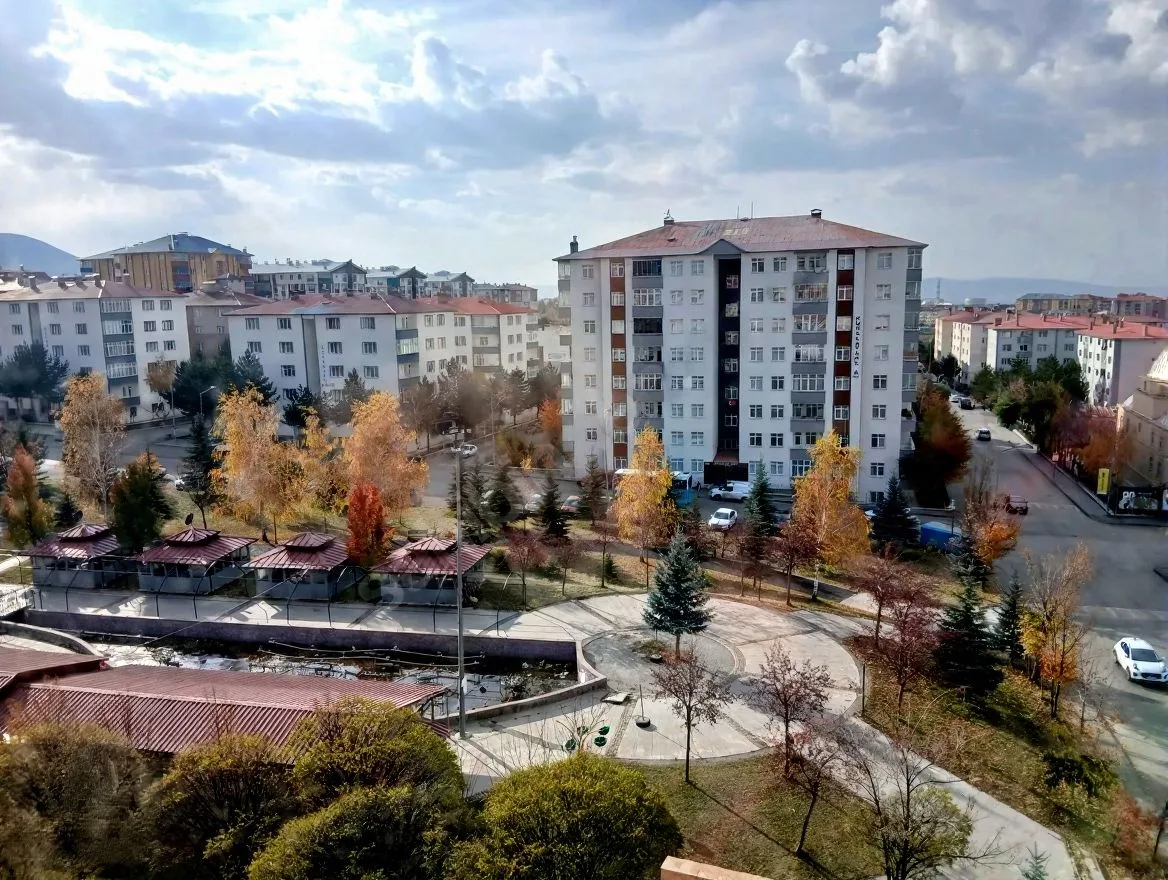 ERZURUM SATILIK MERKEZİ ISITMALI 4+1 DAİRE | 185M² PALANDÖKEN - Fotoğraf 23