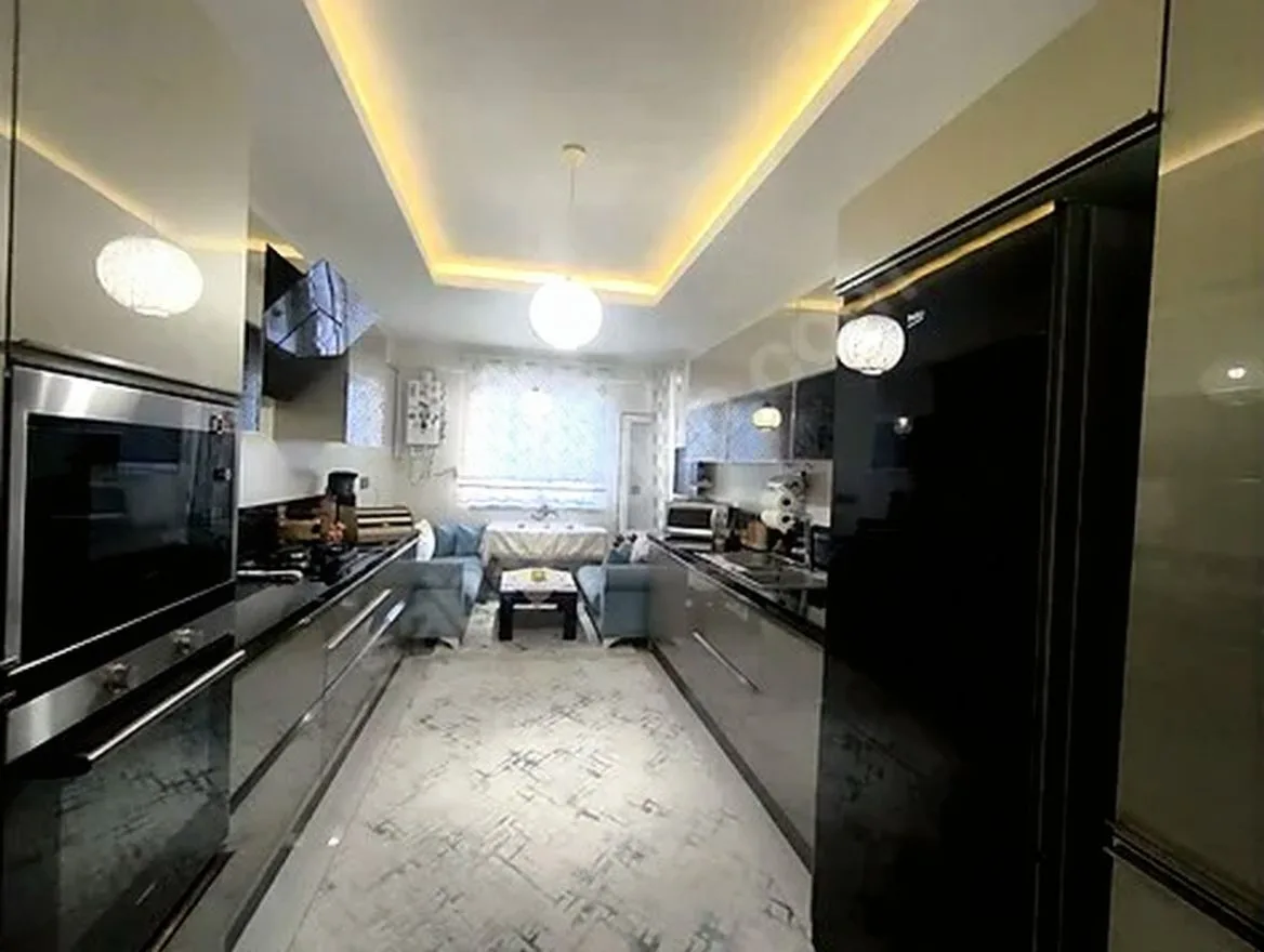 175M² ERZURUM SATILIK 4+1 DAİRE YAKUTIYE MERKEZİ ISITMALI - Fotoğraf 8