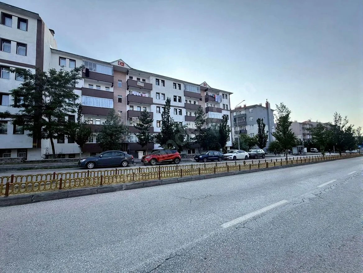 ERZURUM PALANDÖKEN KİRALIK 3+1 DAİRE HÜSEYIN AVNI ULAŞ 150M² - 3