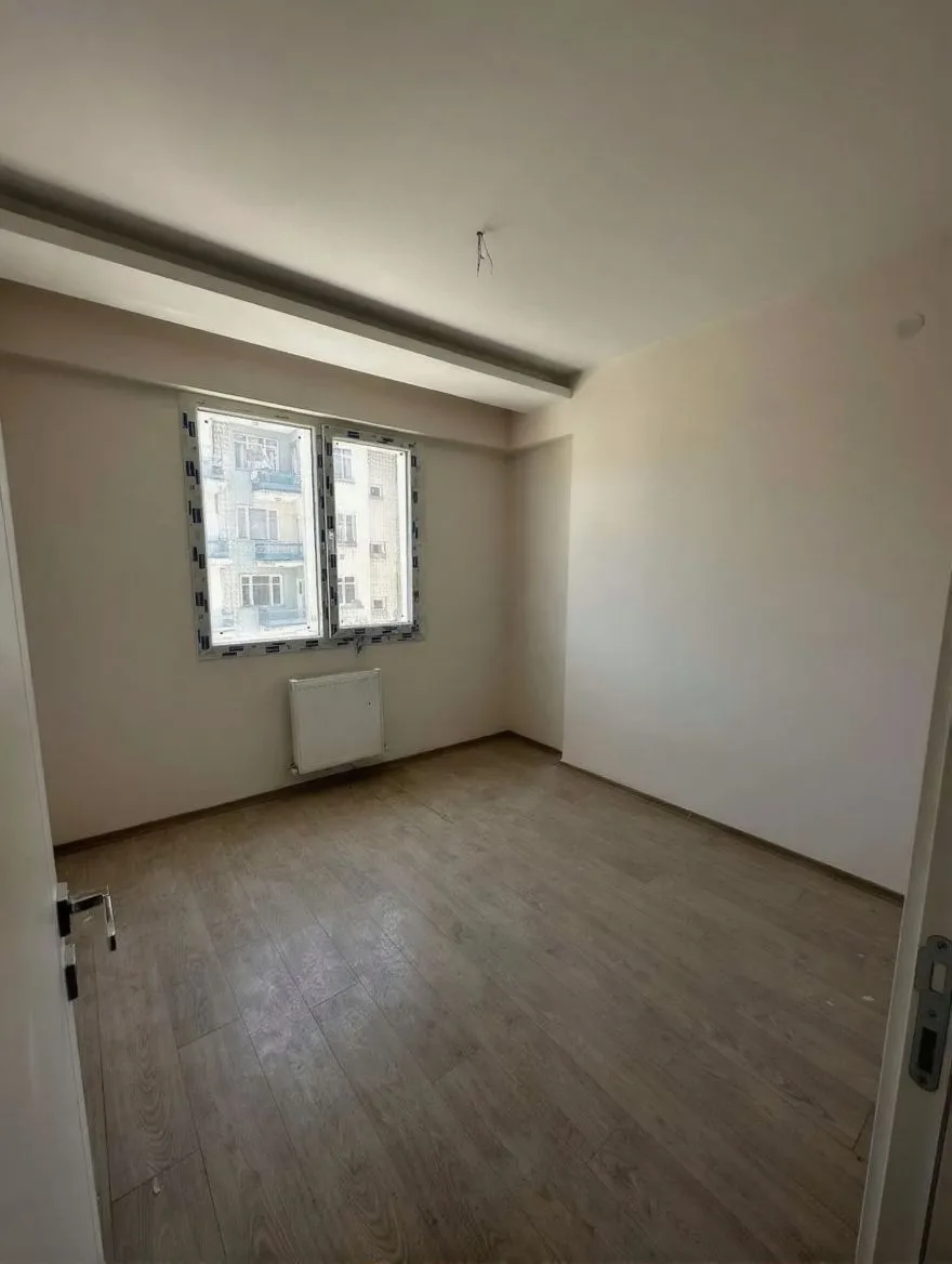 Yakutiye Lalapaşa'da 4 Yaşında 2. Kat 150 m² 3+1 Kiralık Daire - Fotoğraf 10